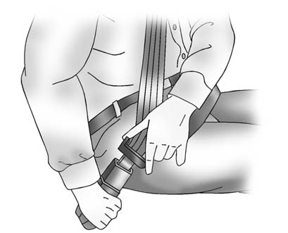 3. Push the latch plate into the buckle until it clicks. If you find that the
